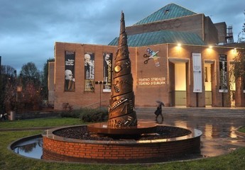 Спиральная башня Арнальдо Помодоро в Милане